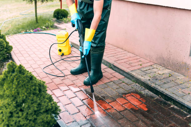Why Choose Our Certified Pressure Washing Experts for Your Project Needs in Lindale, TX?